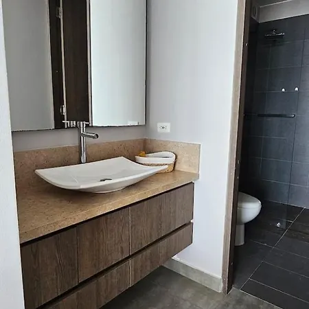 Salida Directa Al Mar Con Jacuzzi Apartment